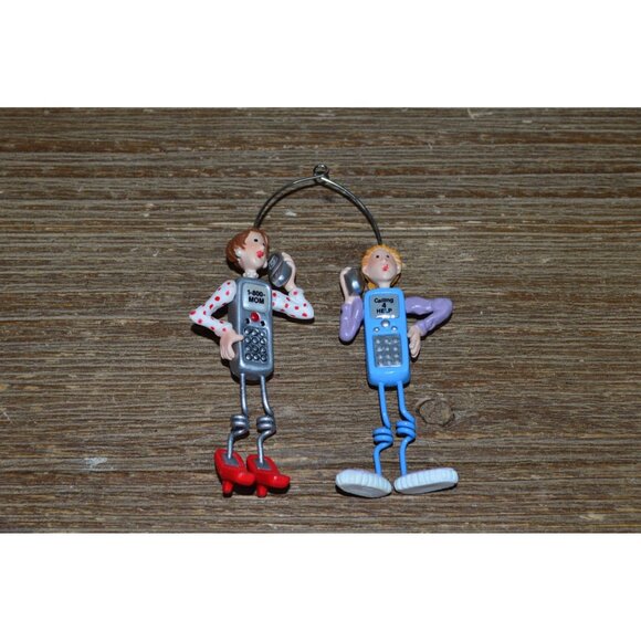 Hallmark Keepsake Ornament The Mom Daughter Line  Phone Christmas Holiday Family - Picture 1 of 6